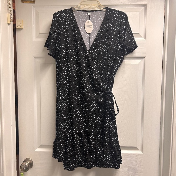 Nagoo XL black and whilte ruffle tie waist dress, New with tags - Picture 1 of 5